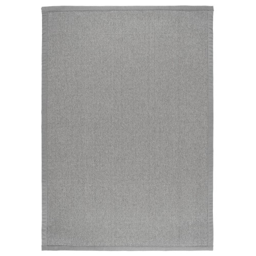 Šedý kusový koberec Esmeralda tkaný z vlny a papírového vlákna od finského výrobce VM-Carpet